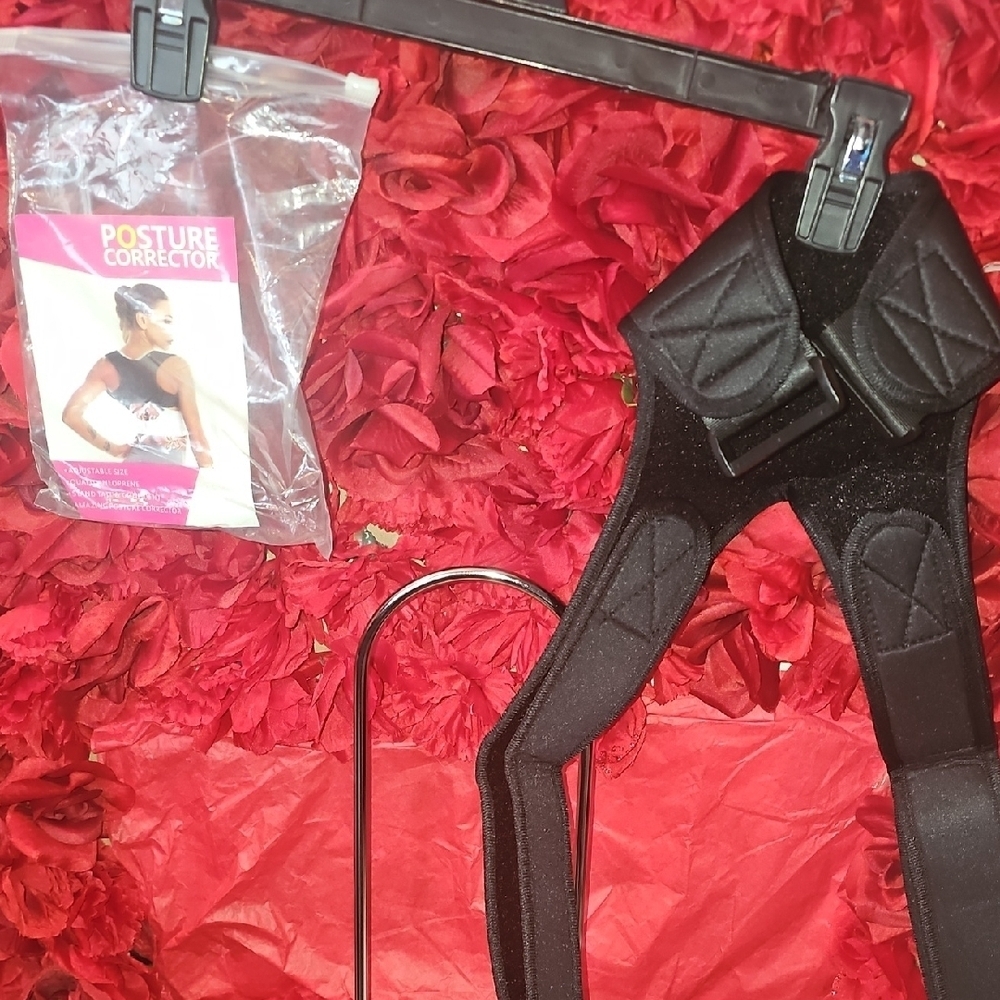 Women's NWT Black Posture Corrector